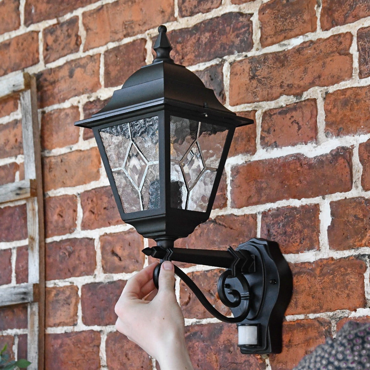 Traditional Black Wall Lantern With Built-In PIR Sensor