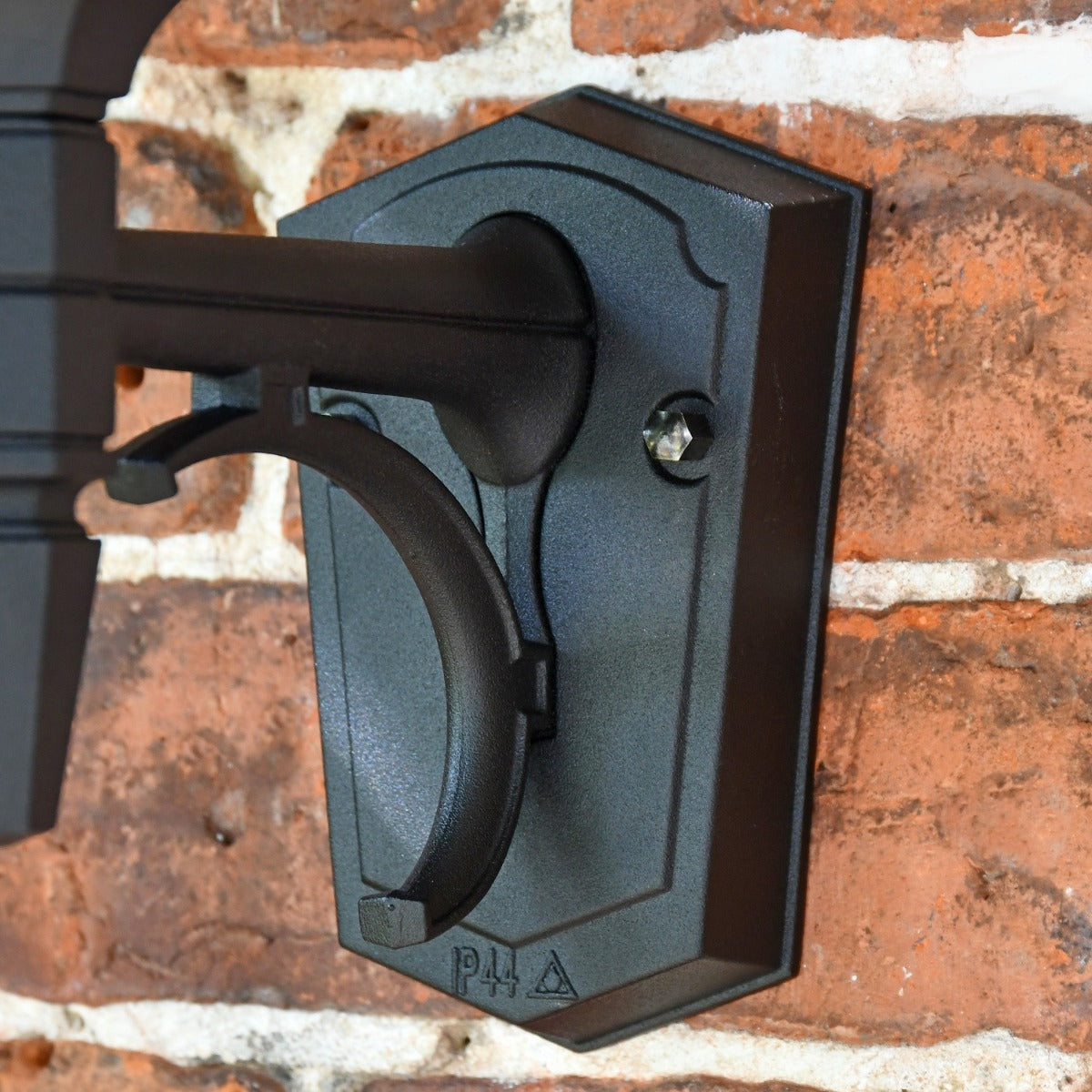  mounted to wall 