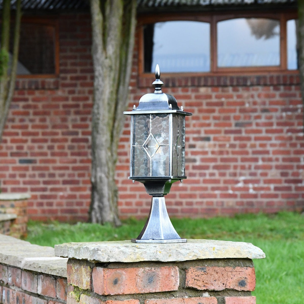 Hand Leaded Victorian Style Pillar Light in Situ 