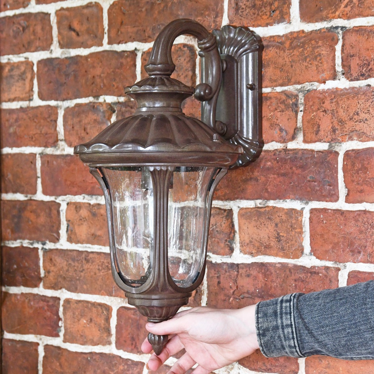 Bronze Traditional Top Wall Fix Lantern 