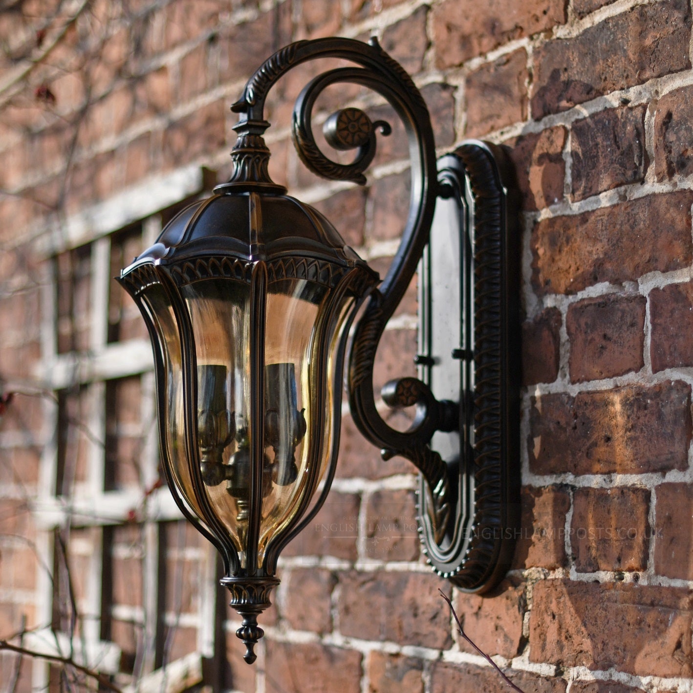 Baroque Hour Glass Wall Lantern and Bracket