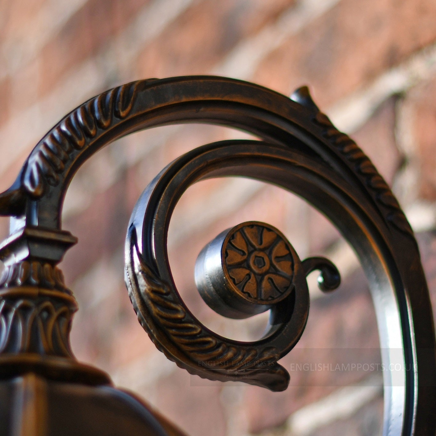 Baroque Hour Glass Wall Lantern and Bracket