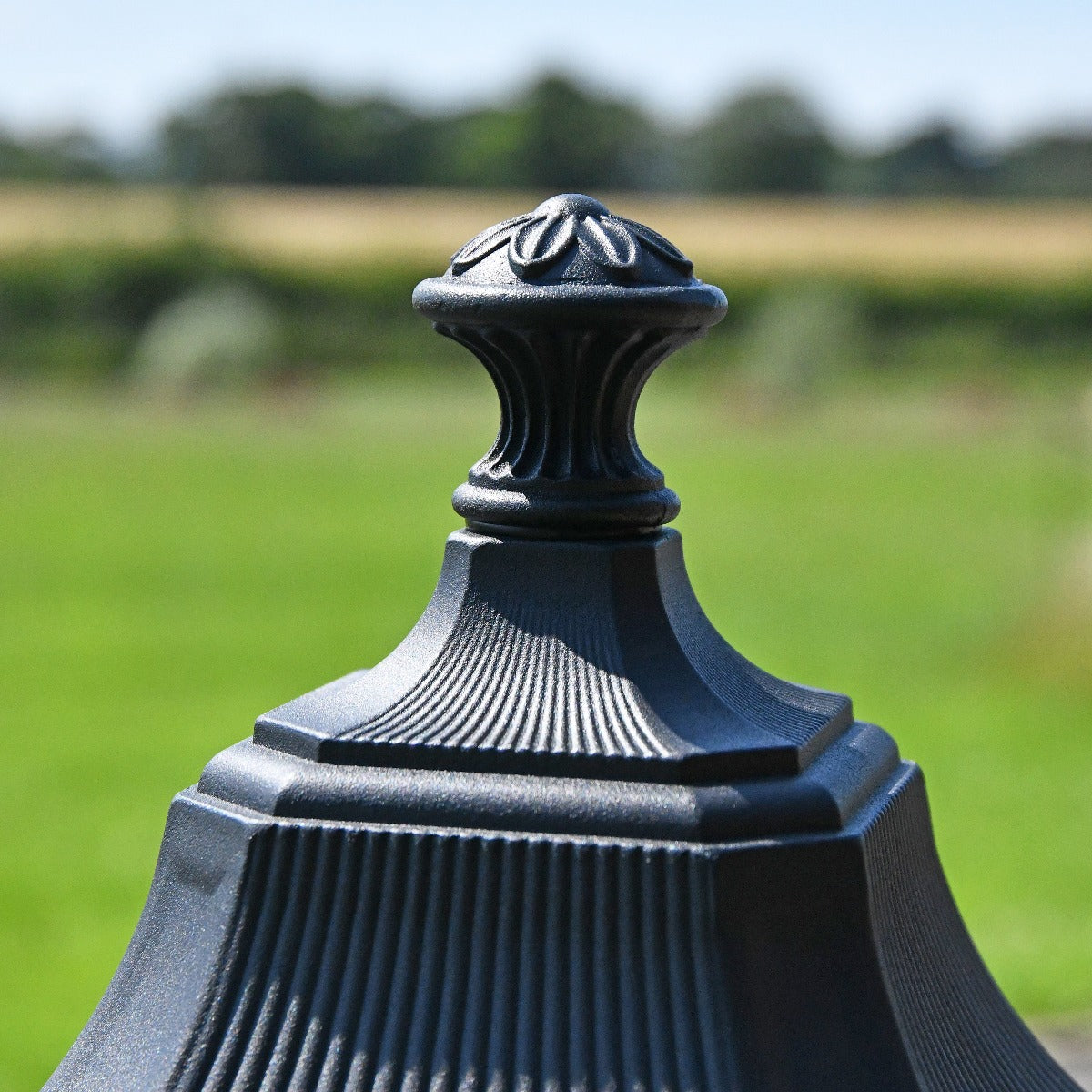 Large Traditional Pedestal Light with Sculpted Detailing