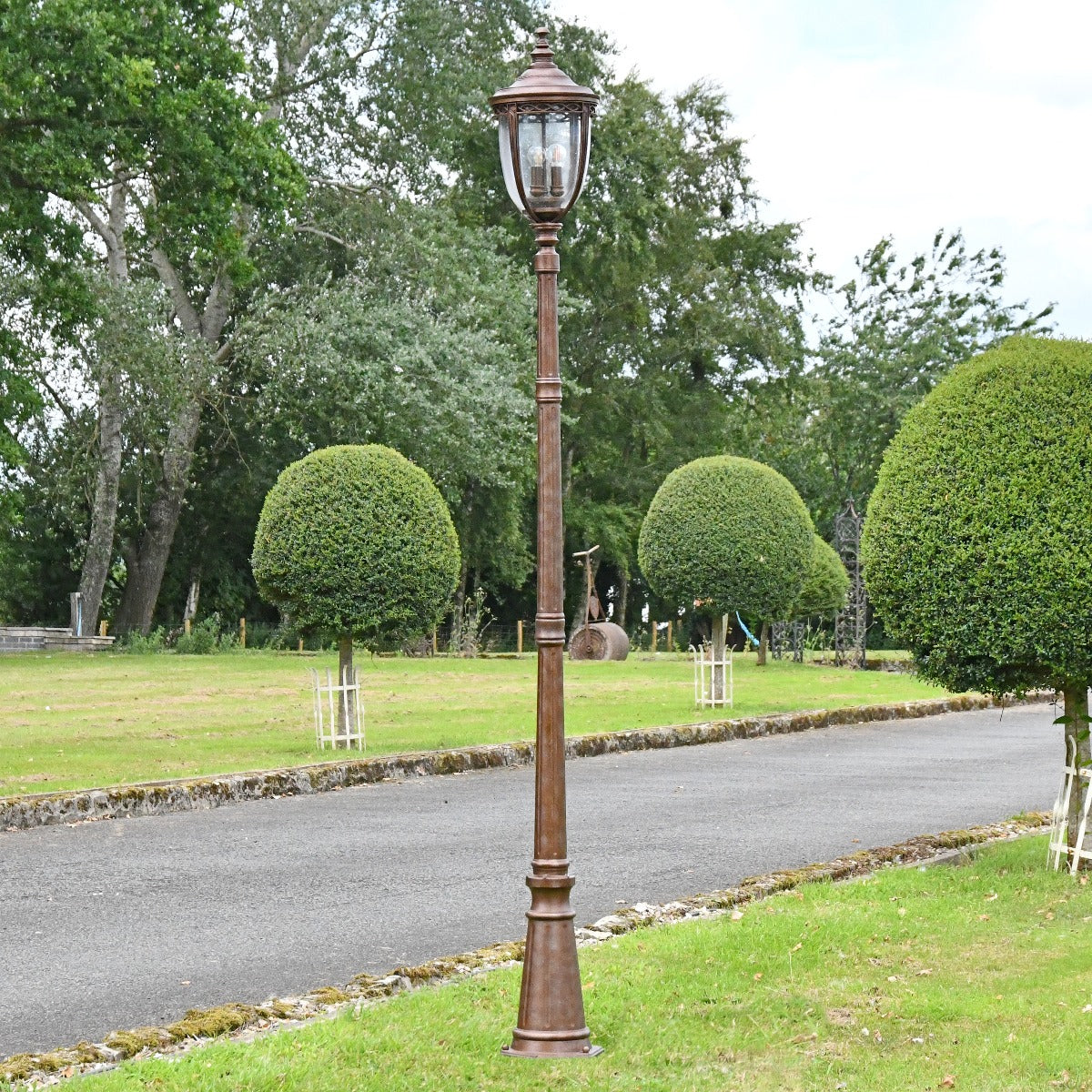 "The Rothford" Antique Bronze Beveled Glass Traditional Lamp Post 2.4m