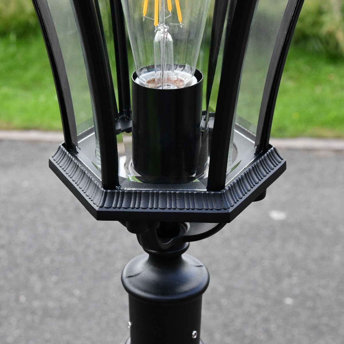 "The Westerdell" Black Garden Lamp Post