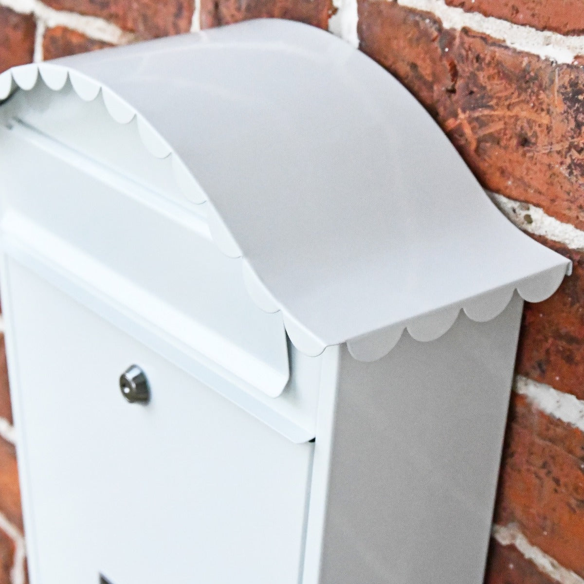 Close up of curved angles on Traditional Post Box 