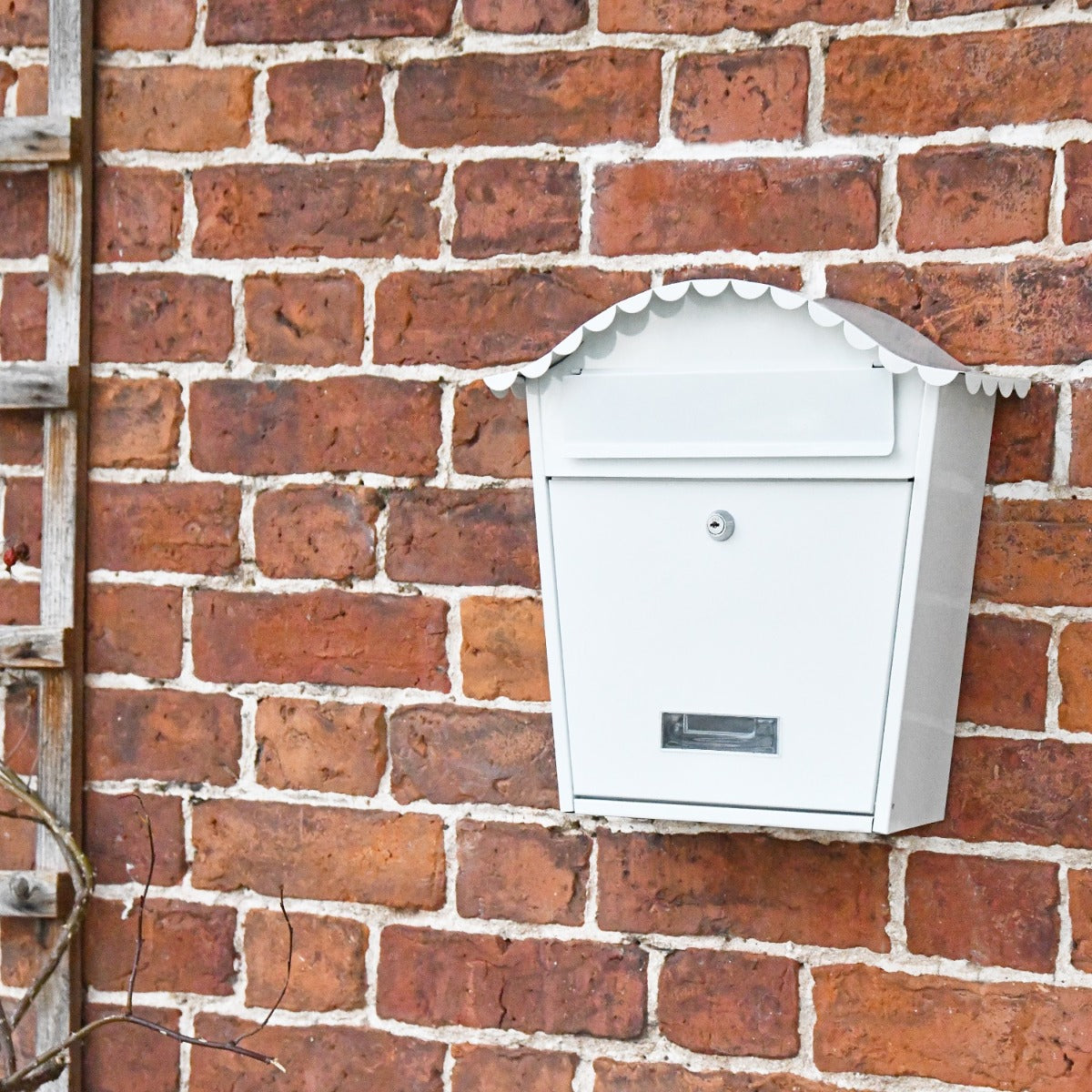 Traditional Wall Mounted Lockable Post Box fixed to wall 