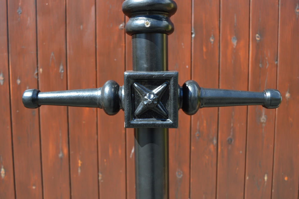 Close up of the embossed ladder bars 