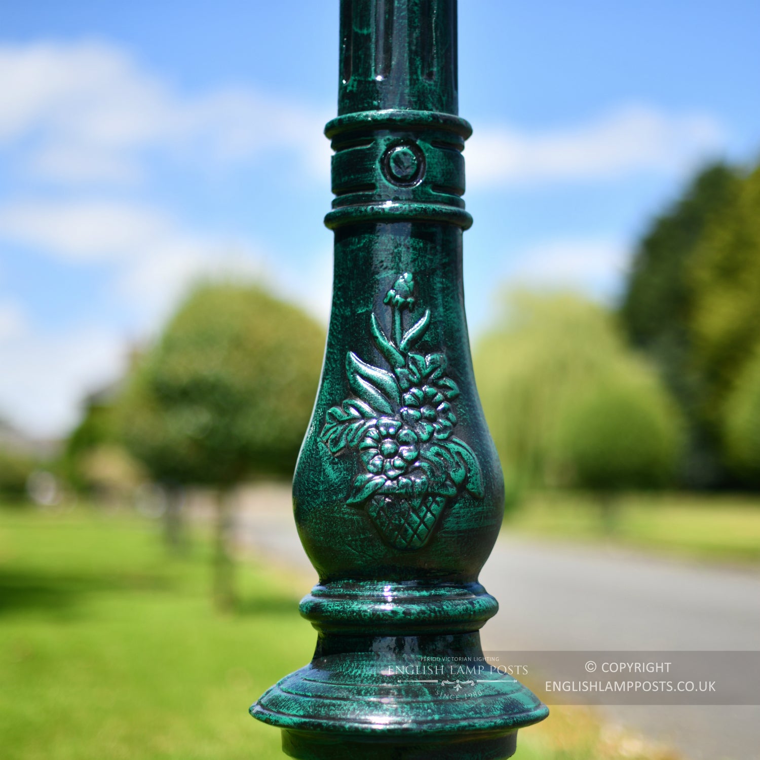 Verdigris Green Detailing Cast Iron Lighting Column