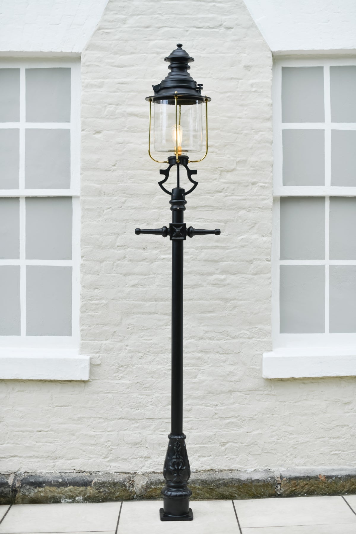  Victorian Belgravia Small Lamp Post head on view