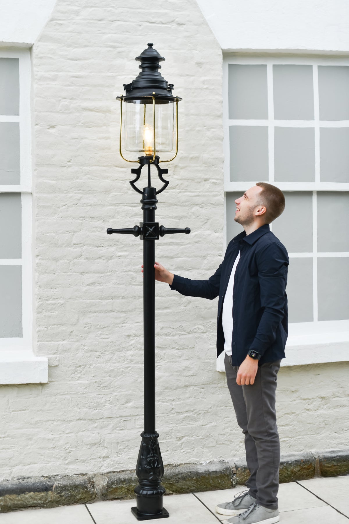 Life size scale of the small  Victorian Belgravia Lamp Post