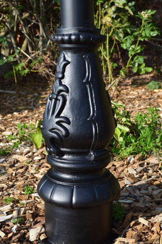 View of the regal motif on the base