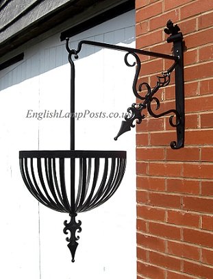 'Warwick' Hanging Planter