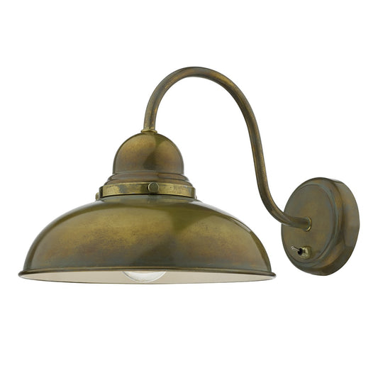 Simplistic Coach House Style Wall Mounted Light