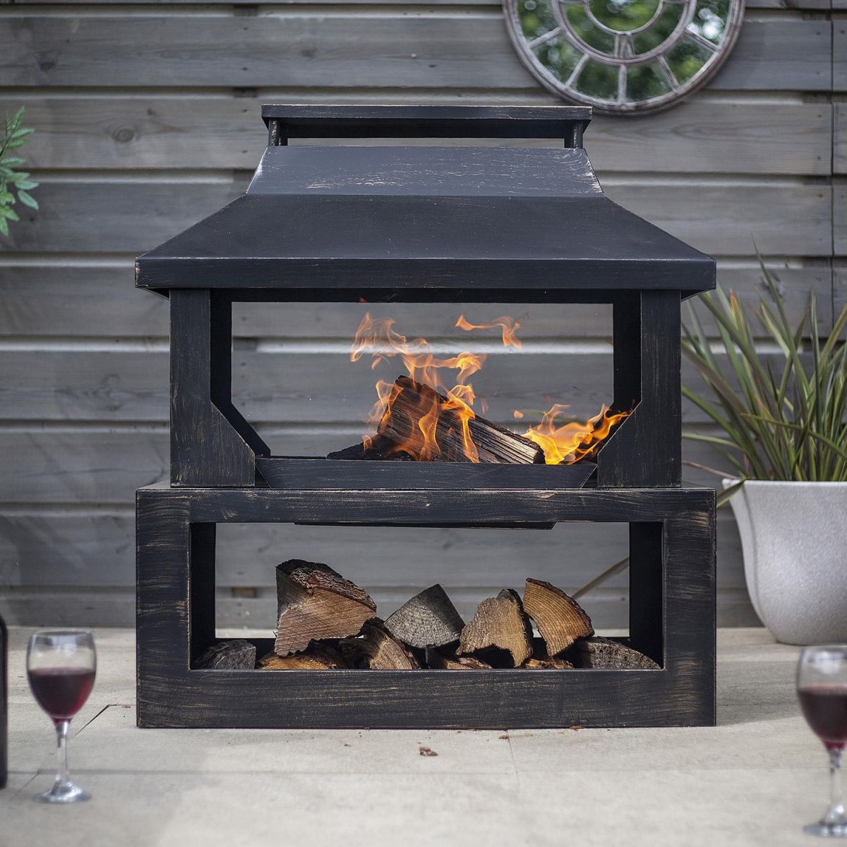 Front view of the wood burner and holder 