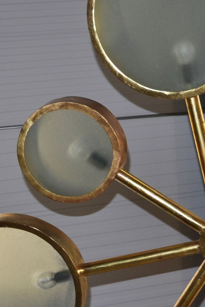 Close up on the circular spolights 