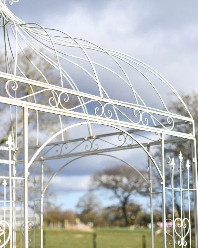 View of the ornate archway 