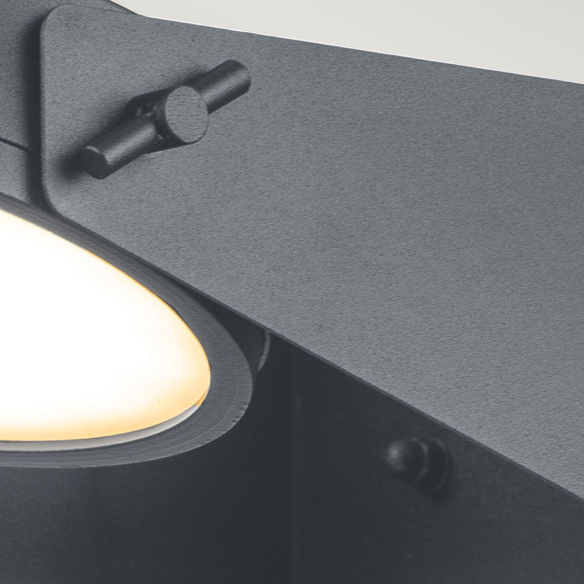 emile wall light detail 2