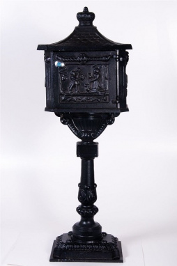 Cast Iron Country Pursuits Free Standing Post Box