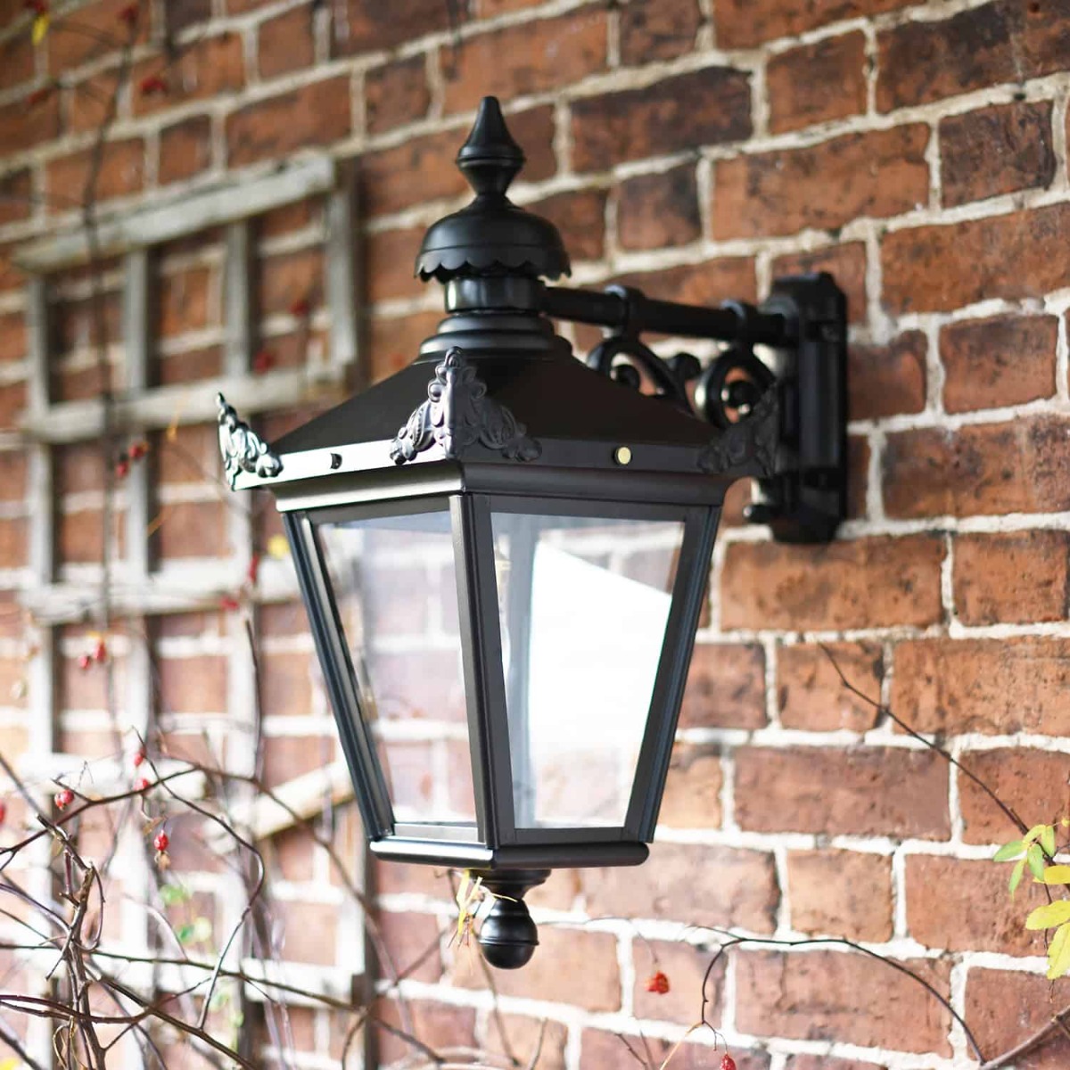 Black Victorian Top Fix Wall Lantern